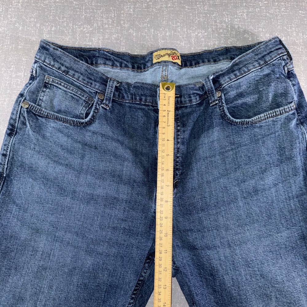 Wrangler 20X Style 42 Vintage Boot Blue Denim Jeans Mens 36x32 Medium Wash - Picture 5 of 13